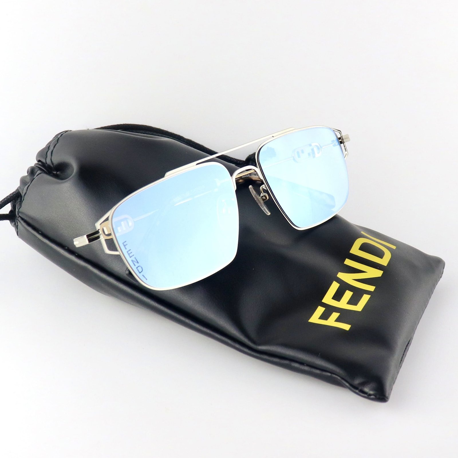 FENDI FE40076U