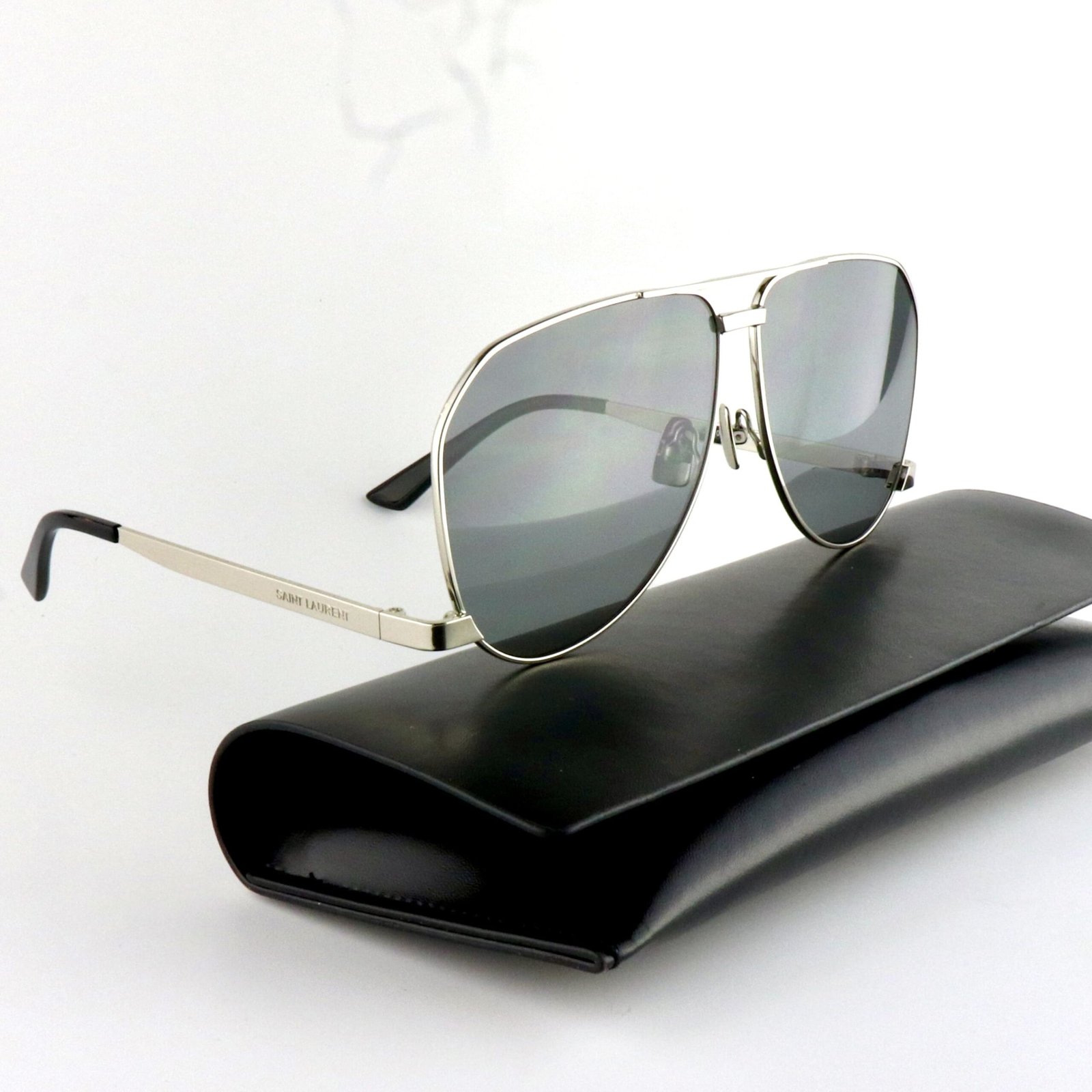 SAINT LAURENT DUST SL690