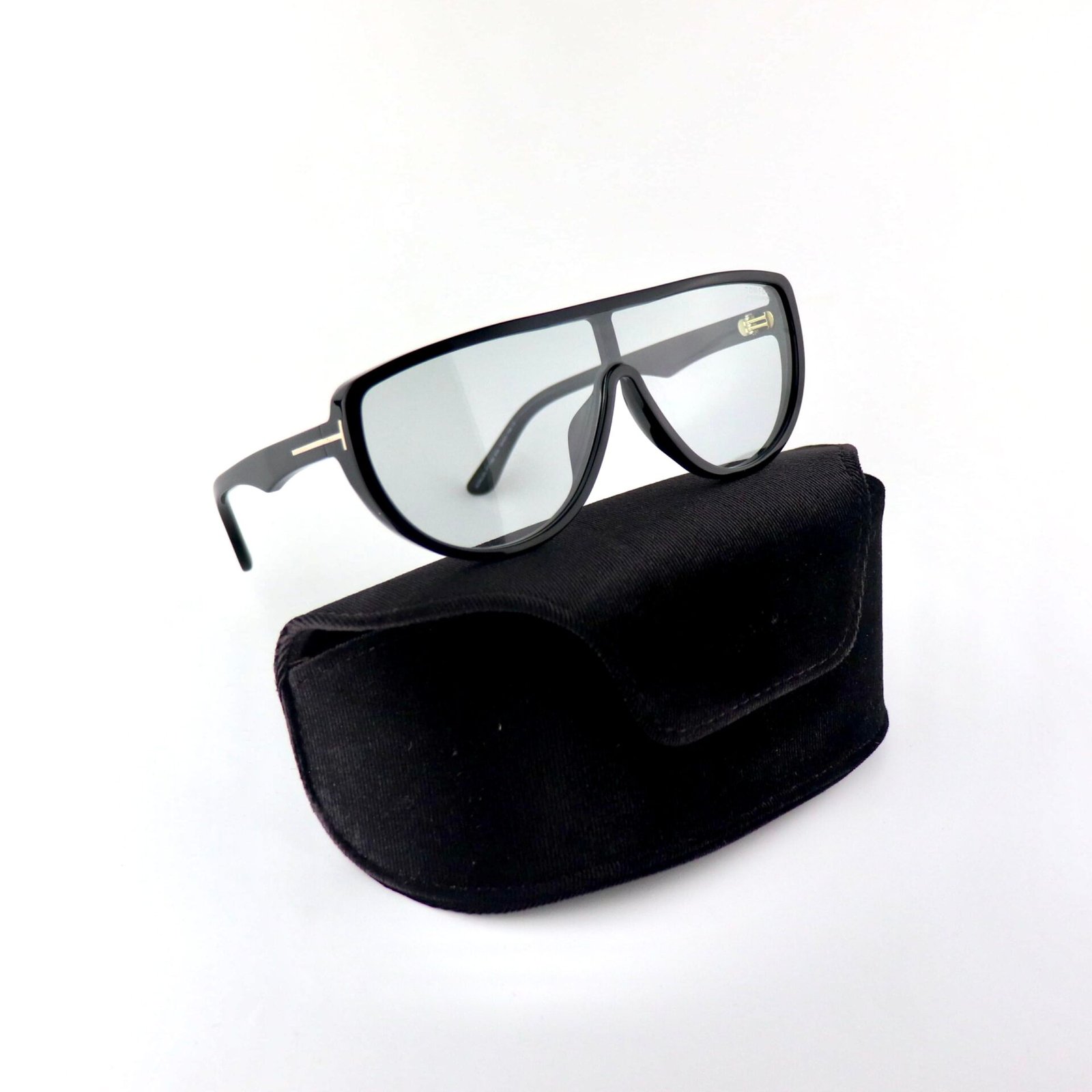 TOM FORD ACHILLES FT1182