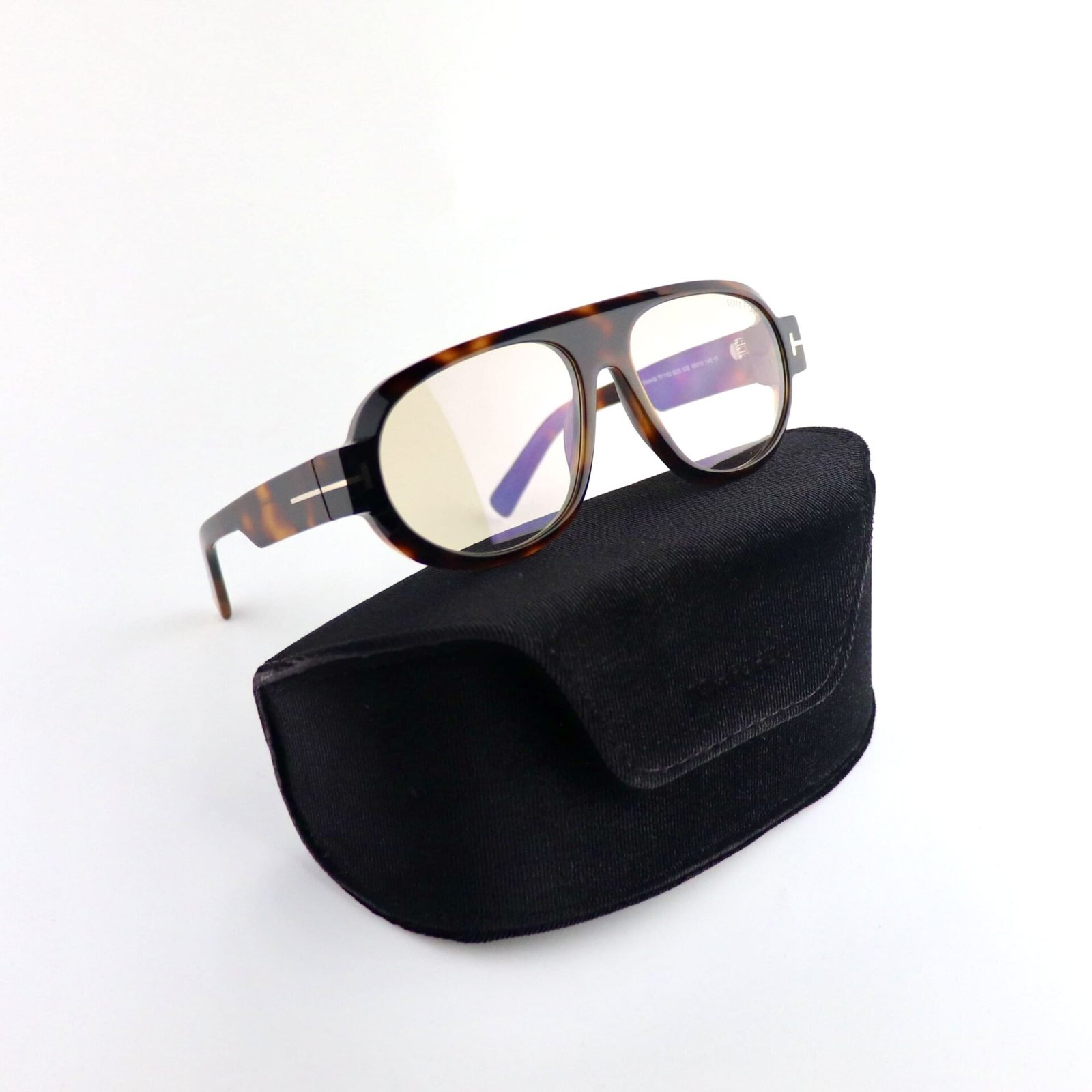 TOM FORD BLAKE FT1102