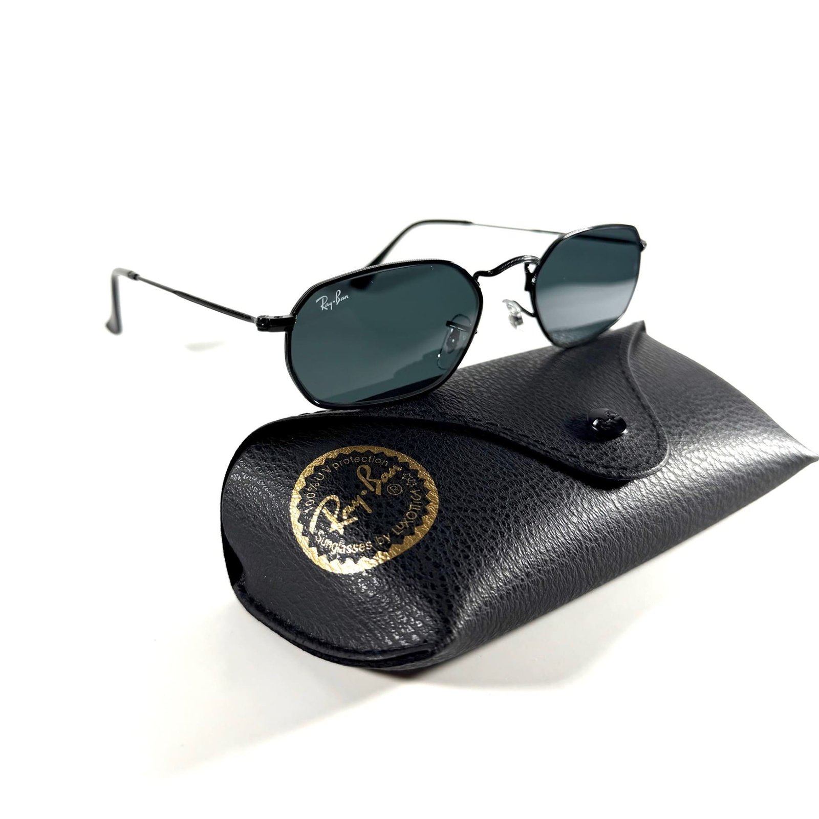 RAY-BAN RB3947